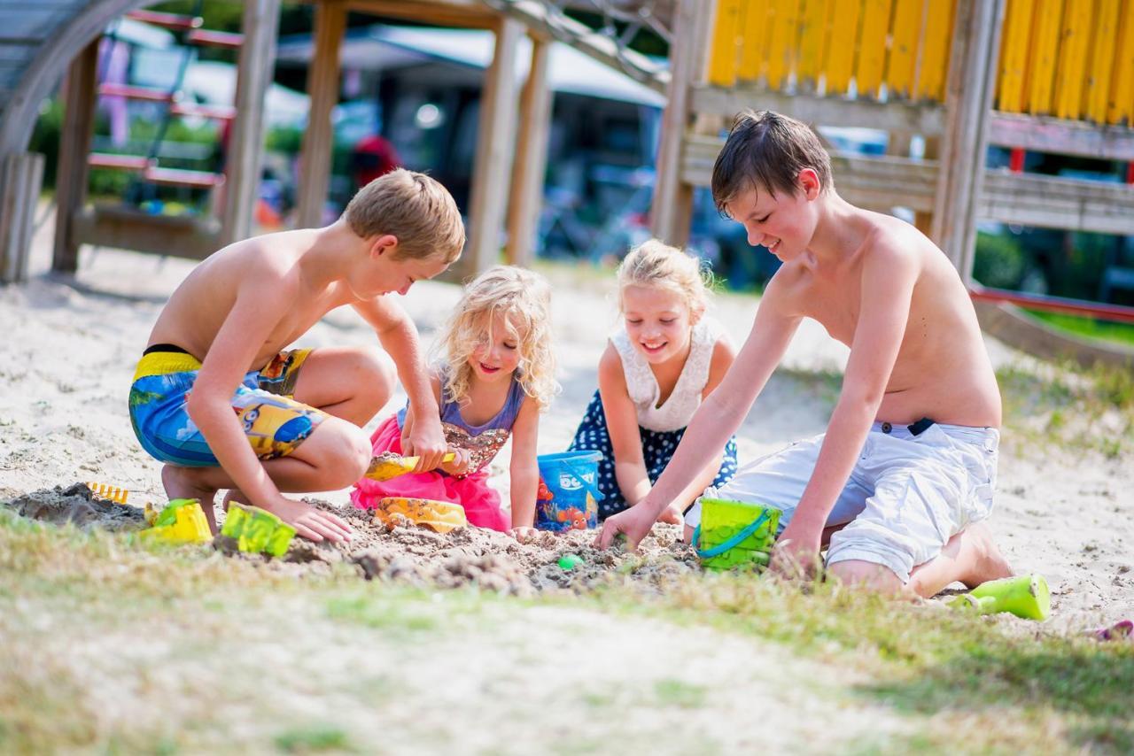 Oostappen Vakantiepark Prinsenmeer Bv Asten Bagian luar foto