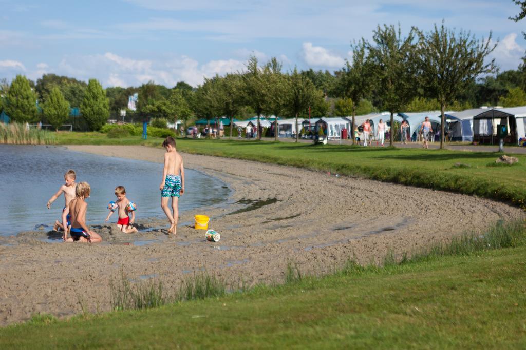 Oostappen Vakantiepark Prinsenmeer Bv Asten Bagian luar foto
