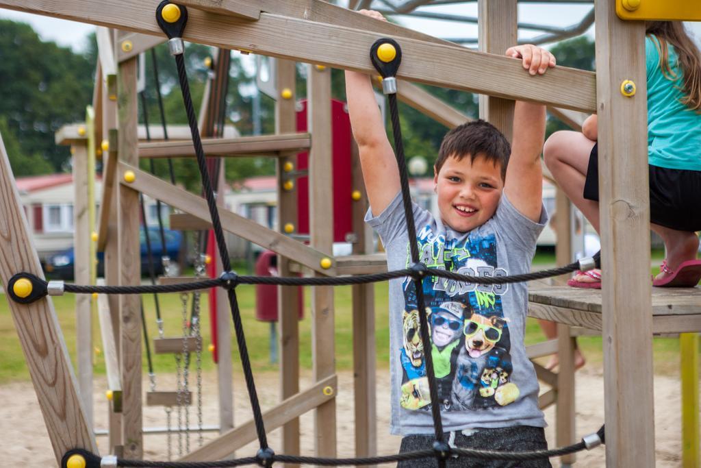 Oostappen Vakantiepark Prinsenmeer Bv Asten Bagian luar foto