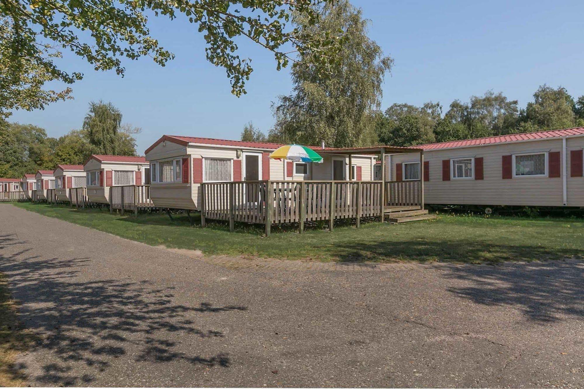 Oostappen Vakantiepark Prinsenmeer Bv Asten Bagian luar foto