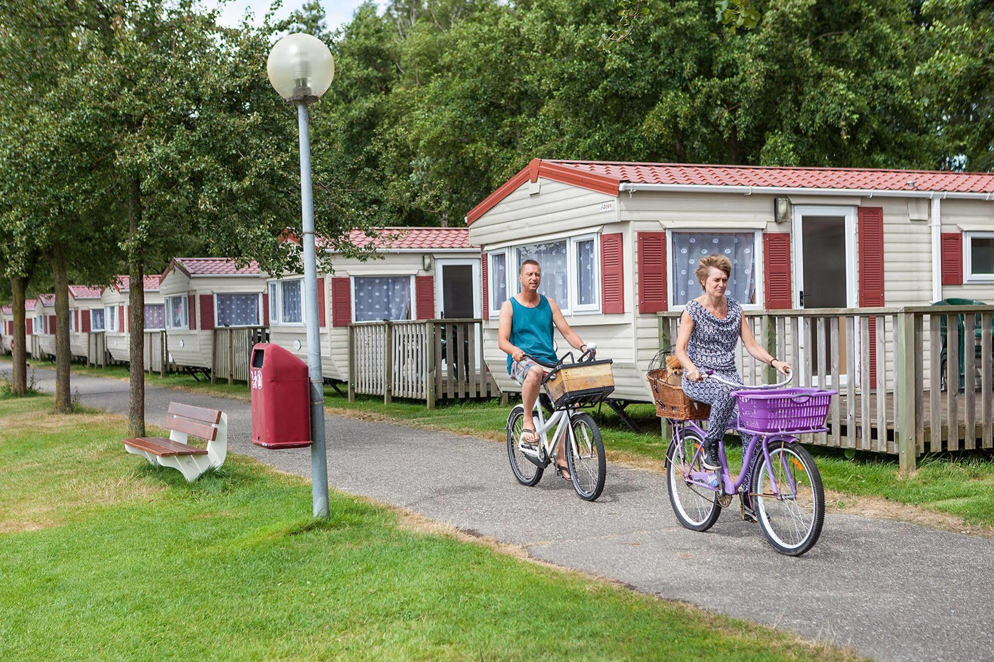 Oostappen Vakantiepark Prinsenmeer Bv Asten Bagian luar foto